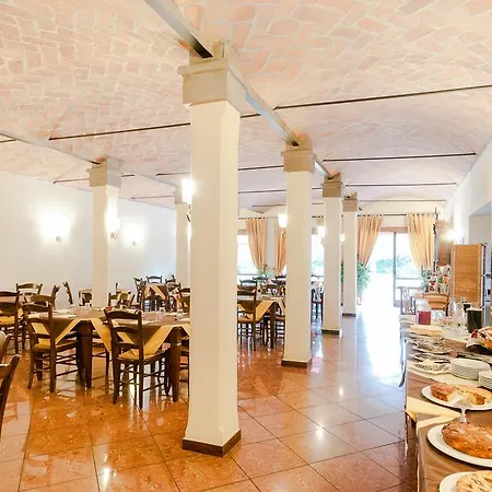 Otel Fondo Catena 3*