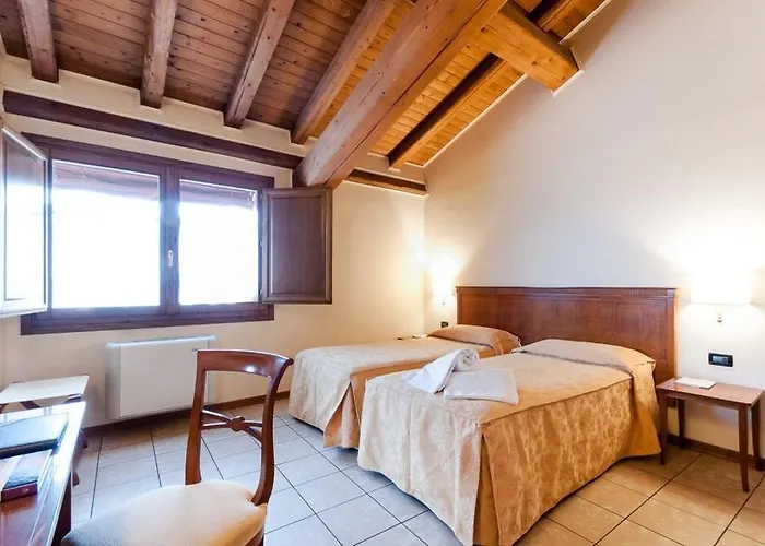 Otel Fondo Catena 3*